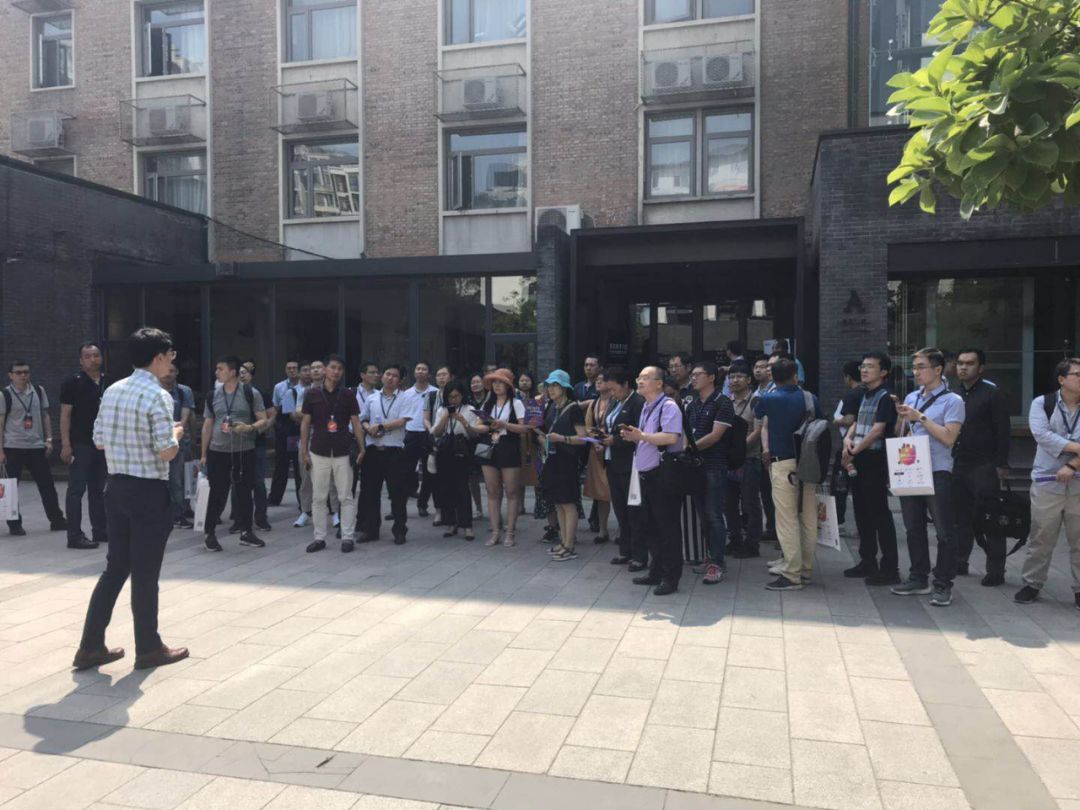 参会代表参观燕京里绿色智慧社区示范项目2019年3月13日,全国智标委与