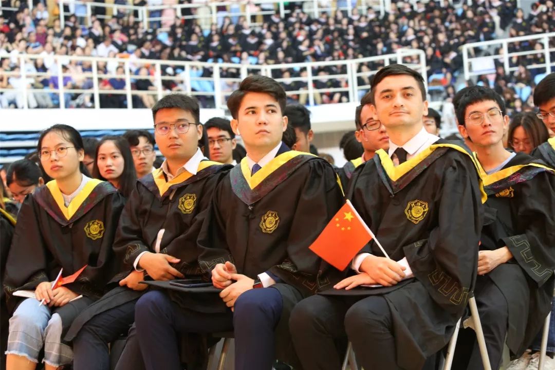河海大学隆重举行2019届本科生毕业典礼