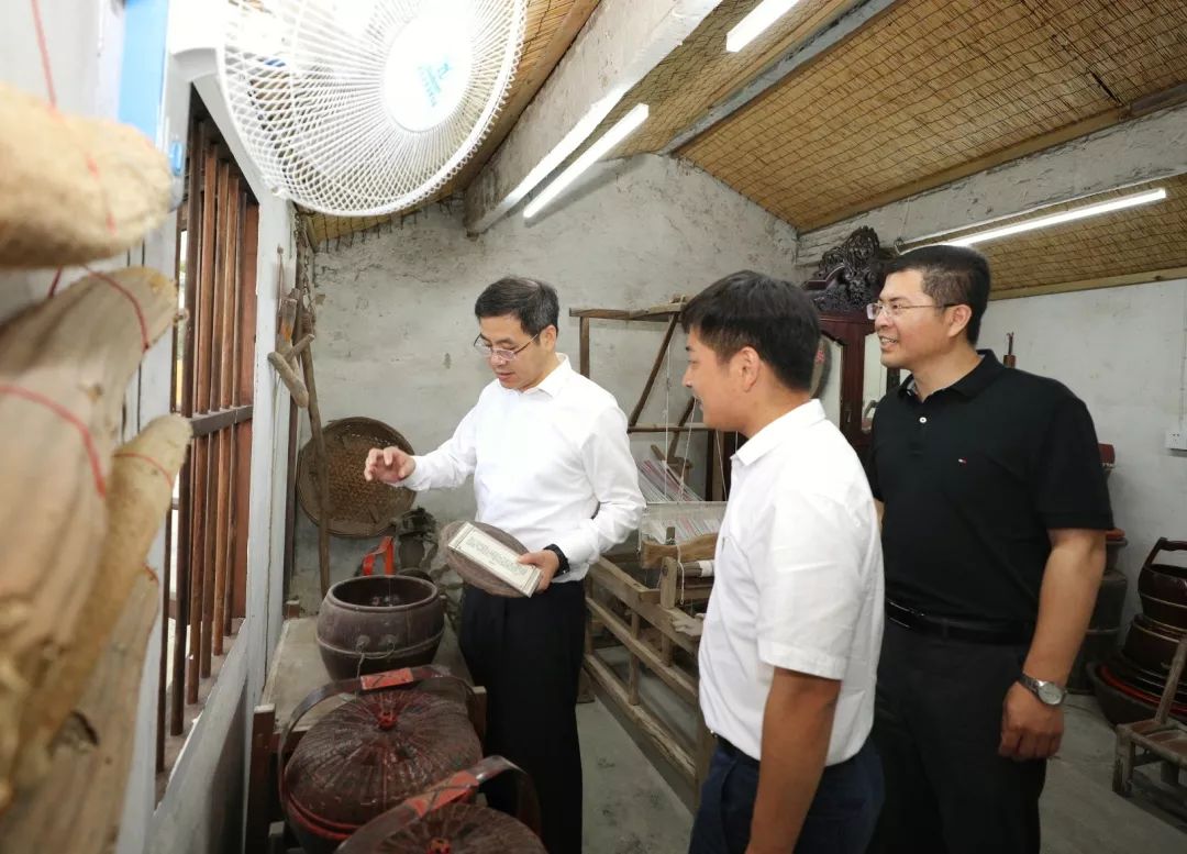 要闻速递市政府副秘书长浦东新区区长杭迎伟来周浦镇调研乡村振兴工作