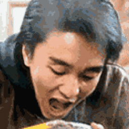 我去!downtown一群白领吃饭不掏钱,直接抓了就走