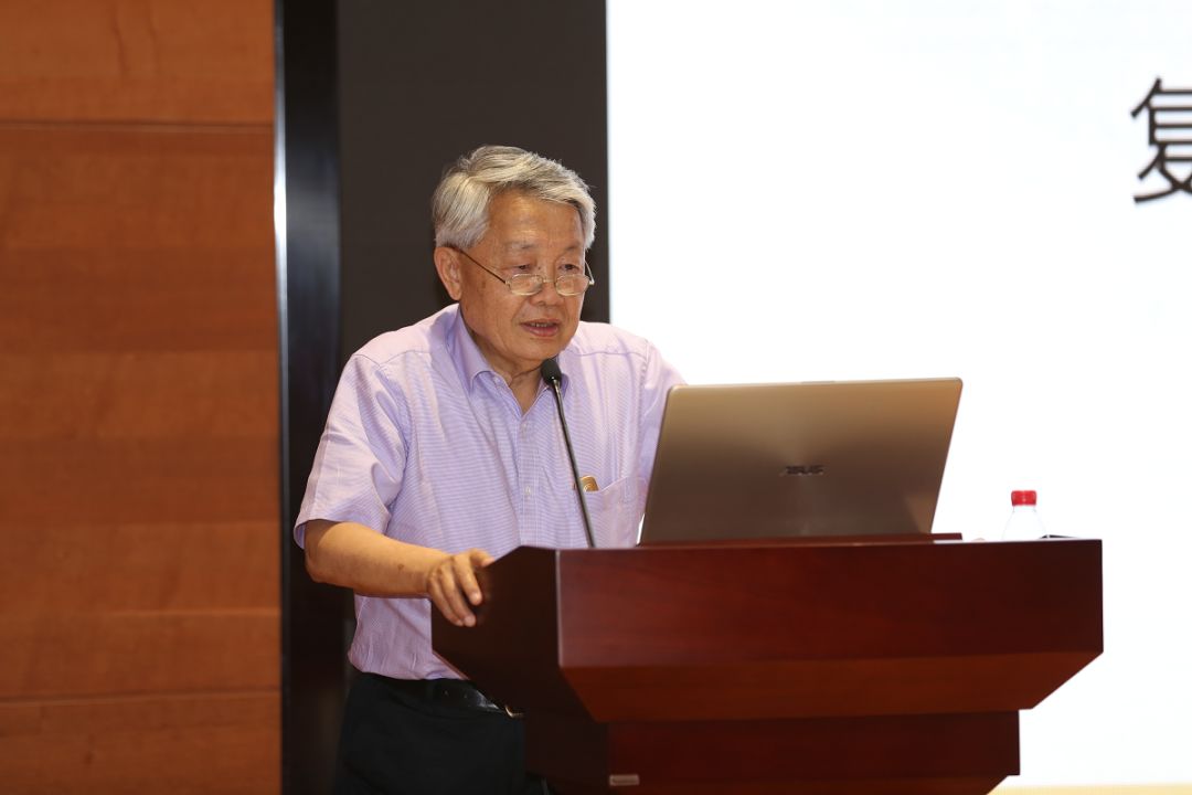 周良辅院士,大会执行主席复旦大学附属华山医院副院长 毛颖教授,以及