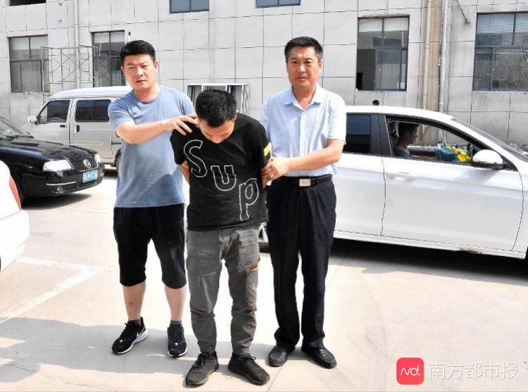 山东临沂宝马女司机遭劫持后撞车脱身！嫌疑人被刑拘，有多次前科