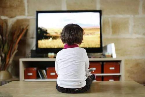 小孩看电视上瘾怎么办_看电视为什么会上瘾