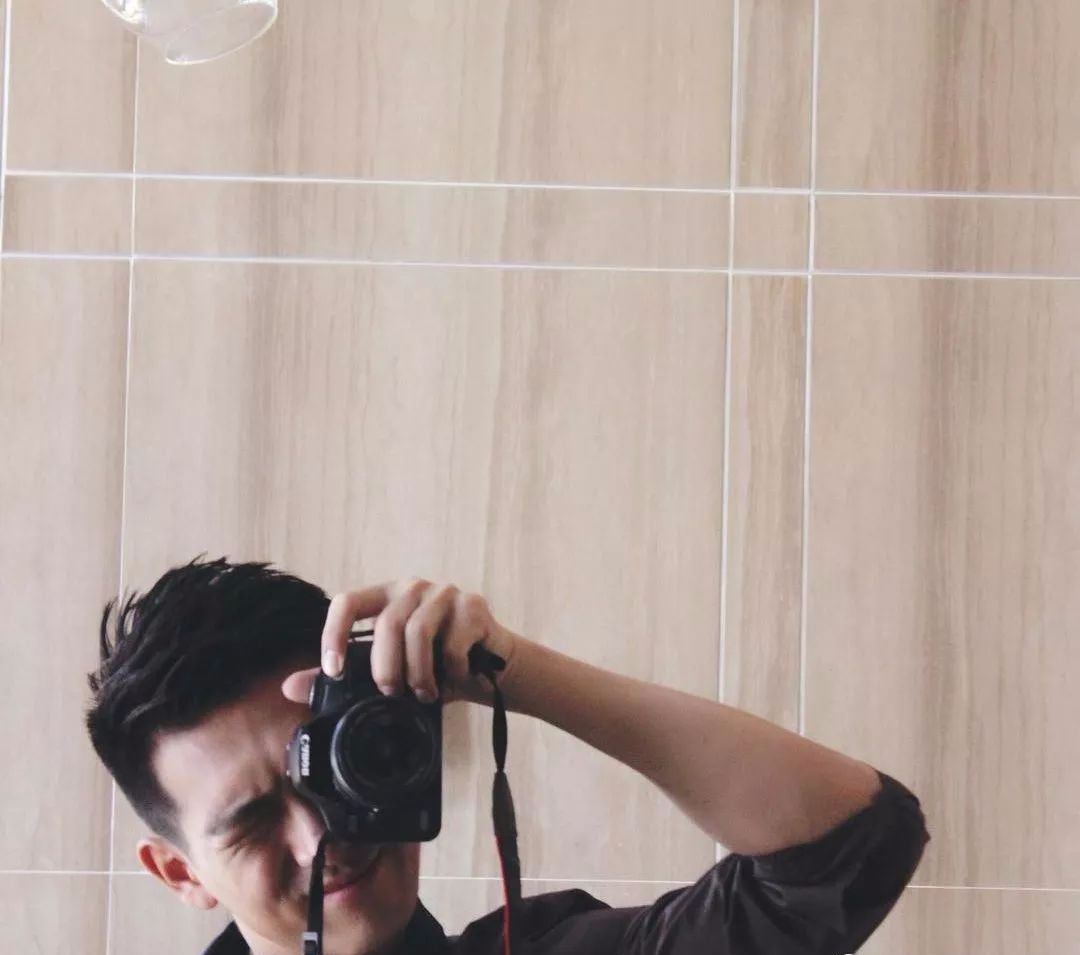 拍照如何拍得更帅 a1b647f3000f4fd3b3883bc0bcff35f0.jpeg