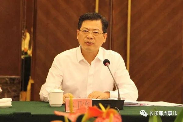 2009年09月任福建省委办公厅副主任.