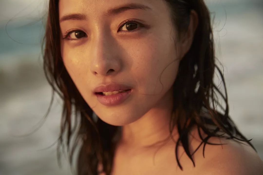 石原里美1080高清壁纸,石原里美高清原图壁纸 这位给石原里美拍过写真集的摄影师,竟然这么厉害!