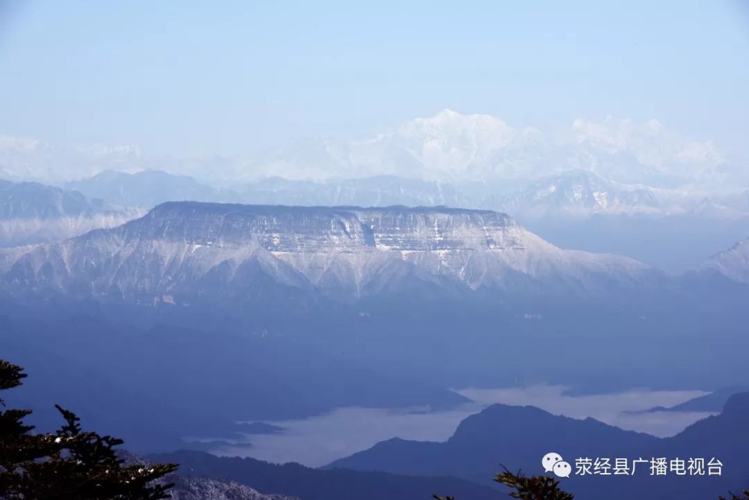 文旅融合中国桌山避暑圣地