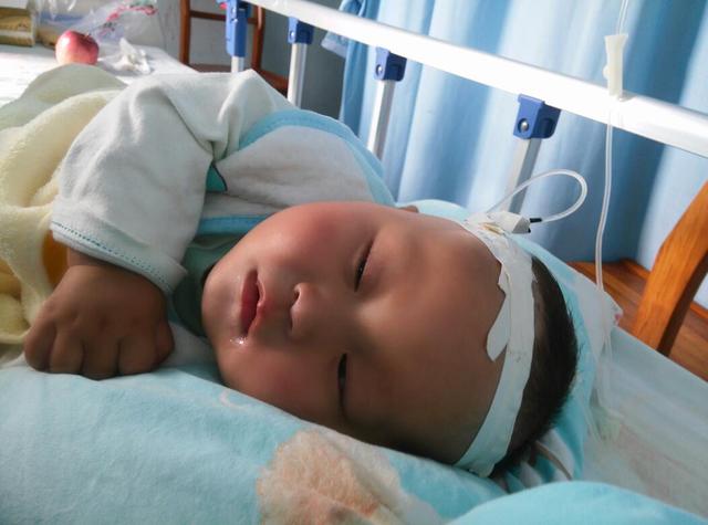                     老人带娃：不吃“三饭”，不睡“两觉”，2年没去过医院！感谢