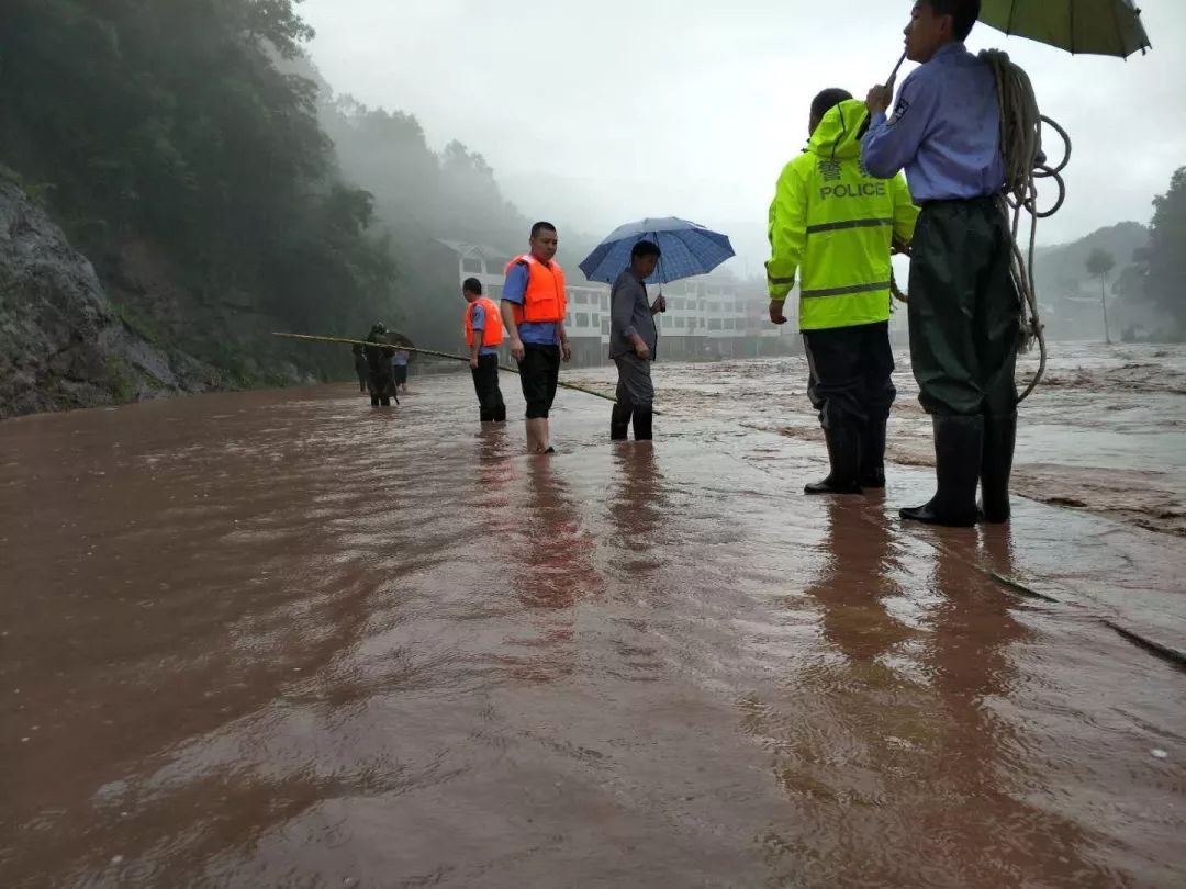 大灾难万源发生山洪大爆发现场不忍直视