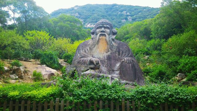 南少林寺1100年间三兴三废，乾隆爷下令焚毁，黄飞鸿为是少林拳王