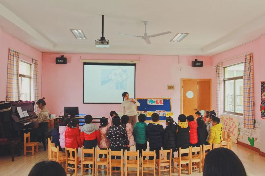 读技师学院学前教育专业,当幼儿教师
