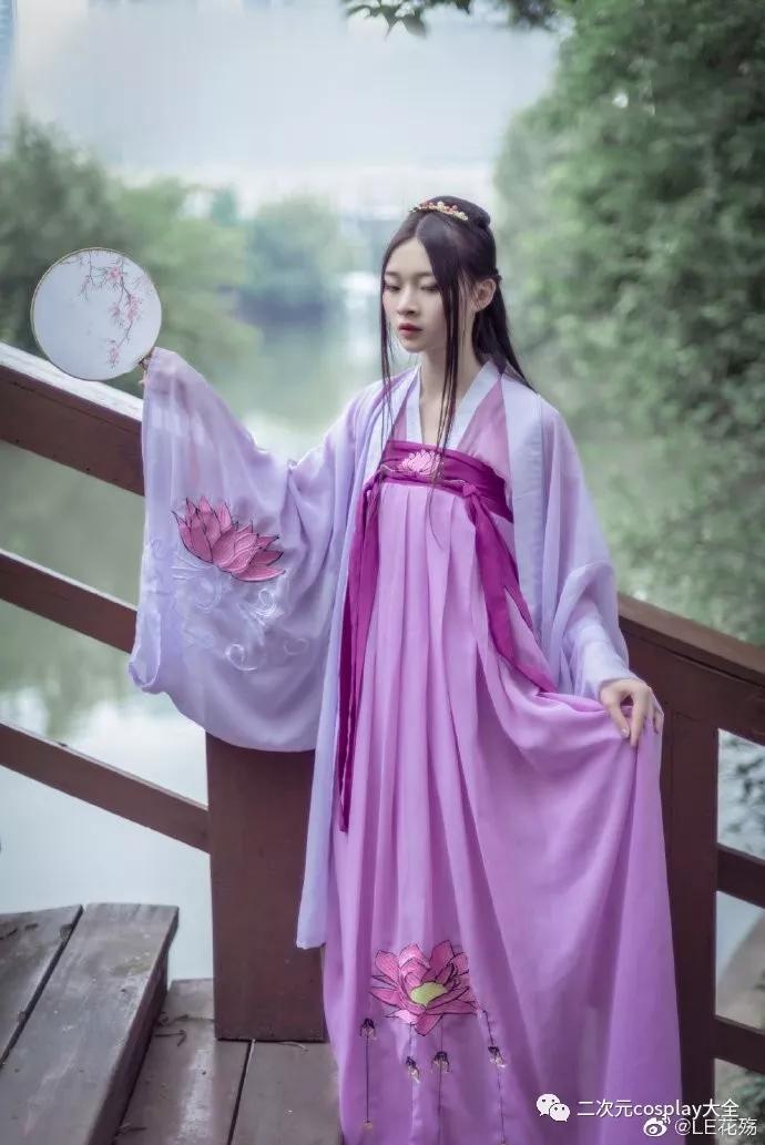 江厌离同人汉服,柔婉淑美,这是唯一一个敢用鼻孔瞪我的cos