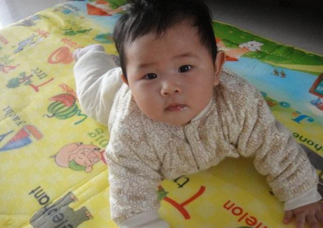                     8个月宝宝查出“智力偏低”，还没生的妈妈注意，这事要及时就医