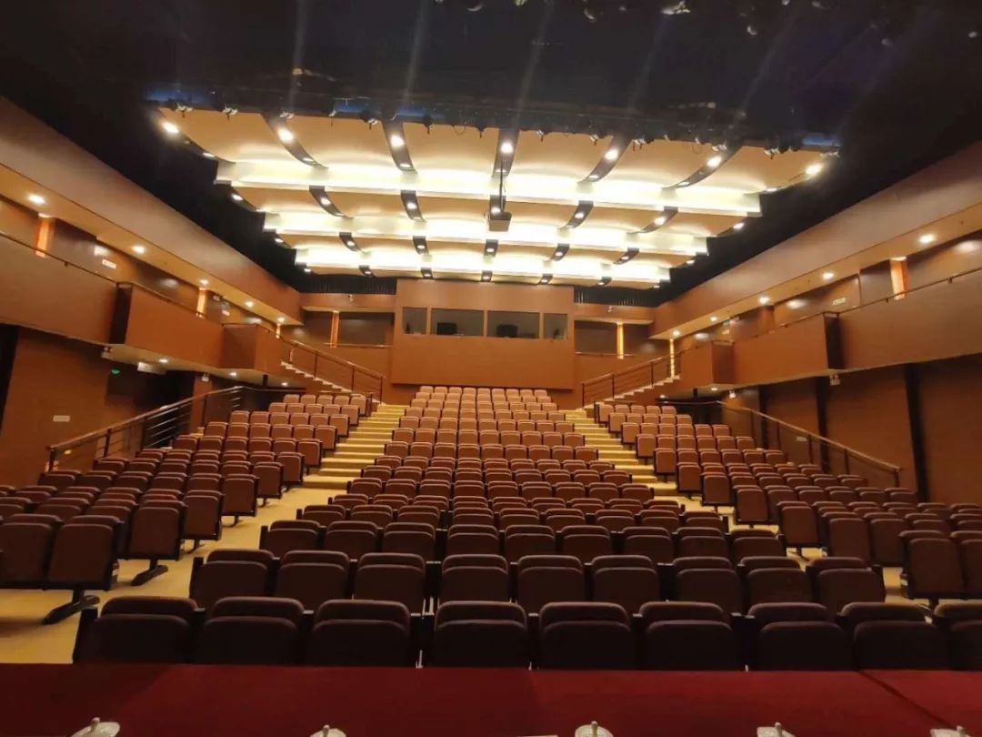 人民剧院 3062be1c0f4d4991ad1d1f17f2a548dc.jpeg