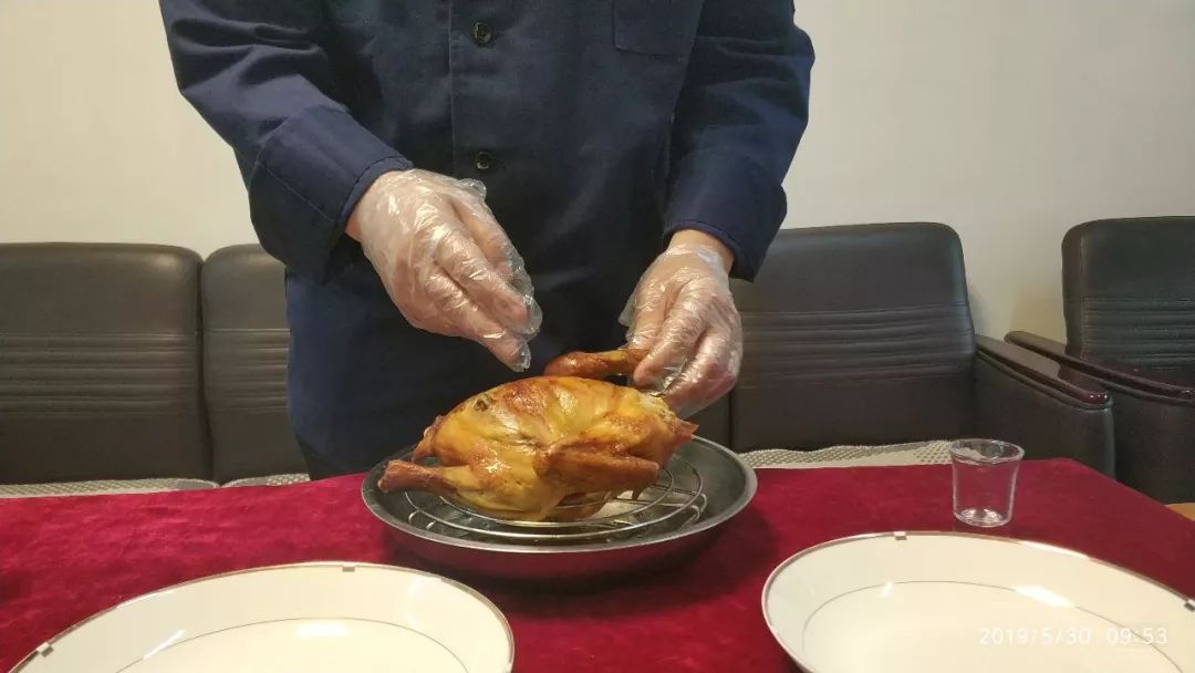 【十佳美食】绥棱传承经典创新美味——手撕黄金鸡