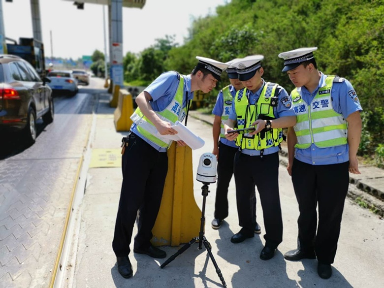 轮训,交警网校等形式,开展民警岗位技能,科技运用,执法办案等能力培训