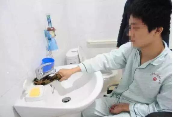 脑卒中患者的作业治疗康复措施，图文演示