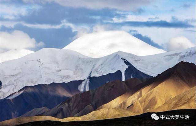 西藏最高的山峰是哪里 4666572b0811427daffe4d54c6494a14.jpeg