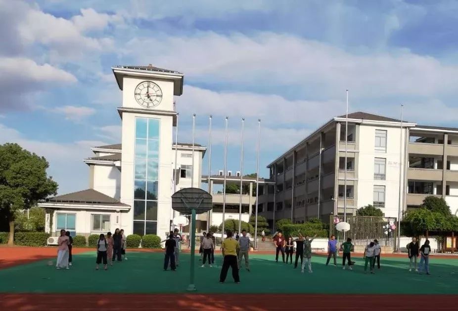 作为苏州市武术传统项目学校,武术精神融入了石梅小学的魂魄之中,学校