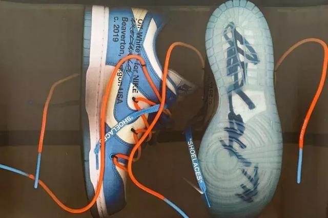 ow x futura x nike sb dunk low 联名亮相