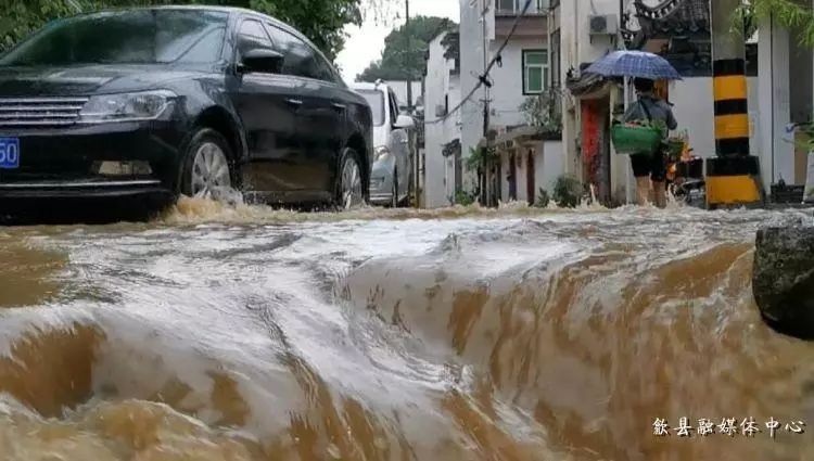 持续强降雨来袭歙县救灾进行时