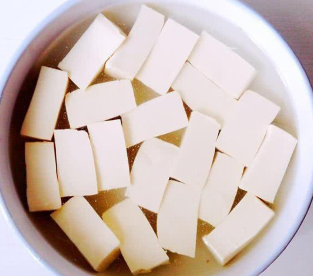 四川麻婆豆腐 这碗麻婆豆腐是最佳的下饭菜，也是四川人的骄傲，做起来很简单