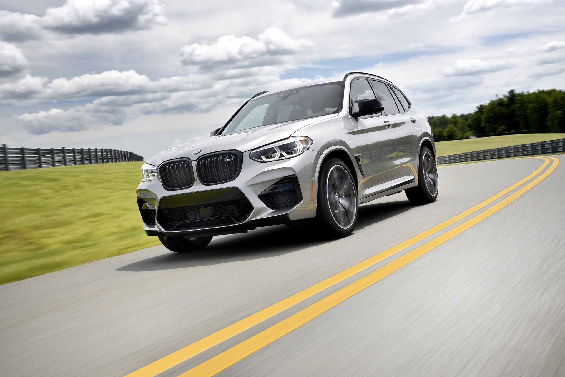 2020-bmw-x3-m-x4-m-sport