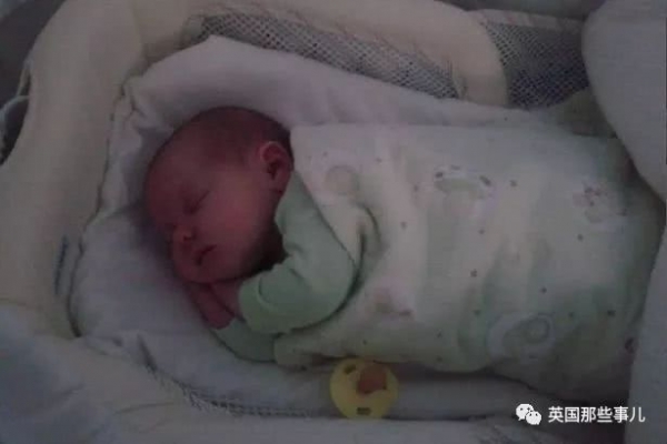                     4岁来姨妈，5岁更年期？7岁的小女孩从没有过童年