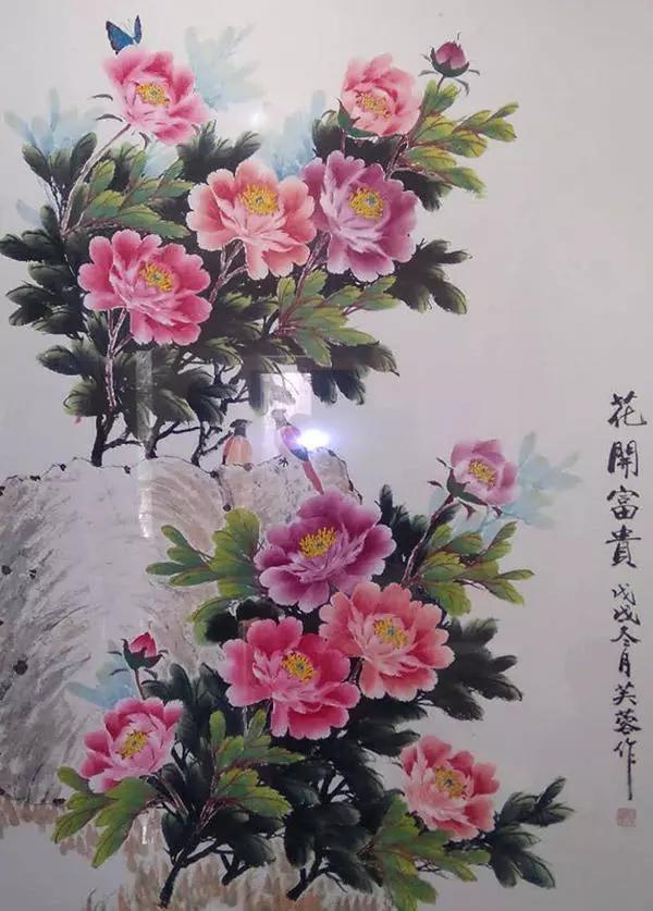 牡丹画家邓芙蓉灿烂绚丽姿态优美