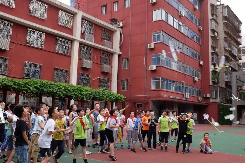 履行西迁路少年当自强走进建国路小学