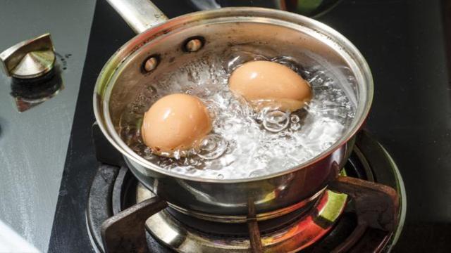 吃鸡蛋 吃鸡蛋还不健康？这5种吃法，大多数人都吃错了，看完赶紧改