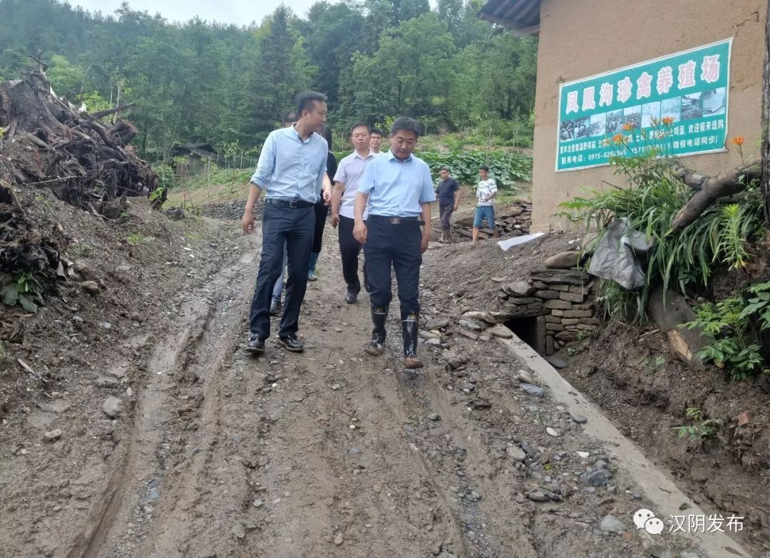 平梁镇有多少人口_织金县有多少人口
