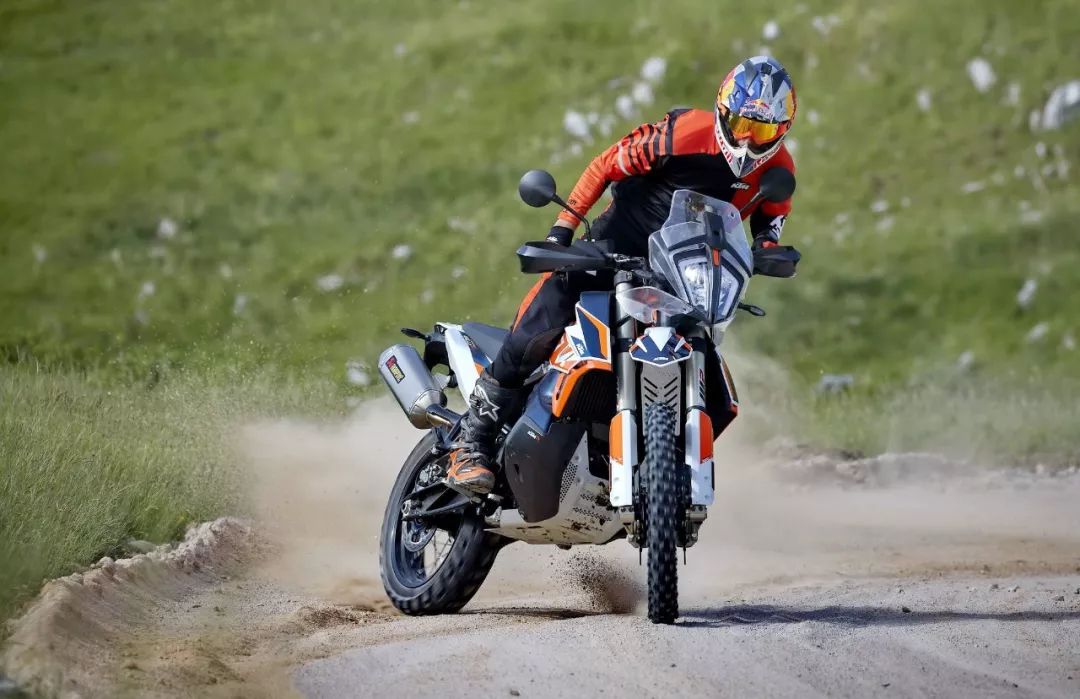 ktm 发布 790 探险 r 限量拉力版