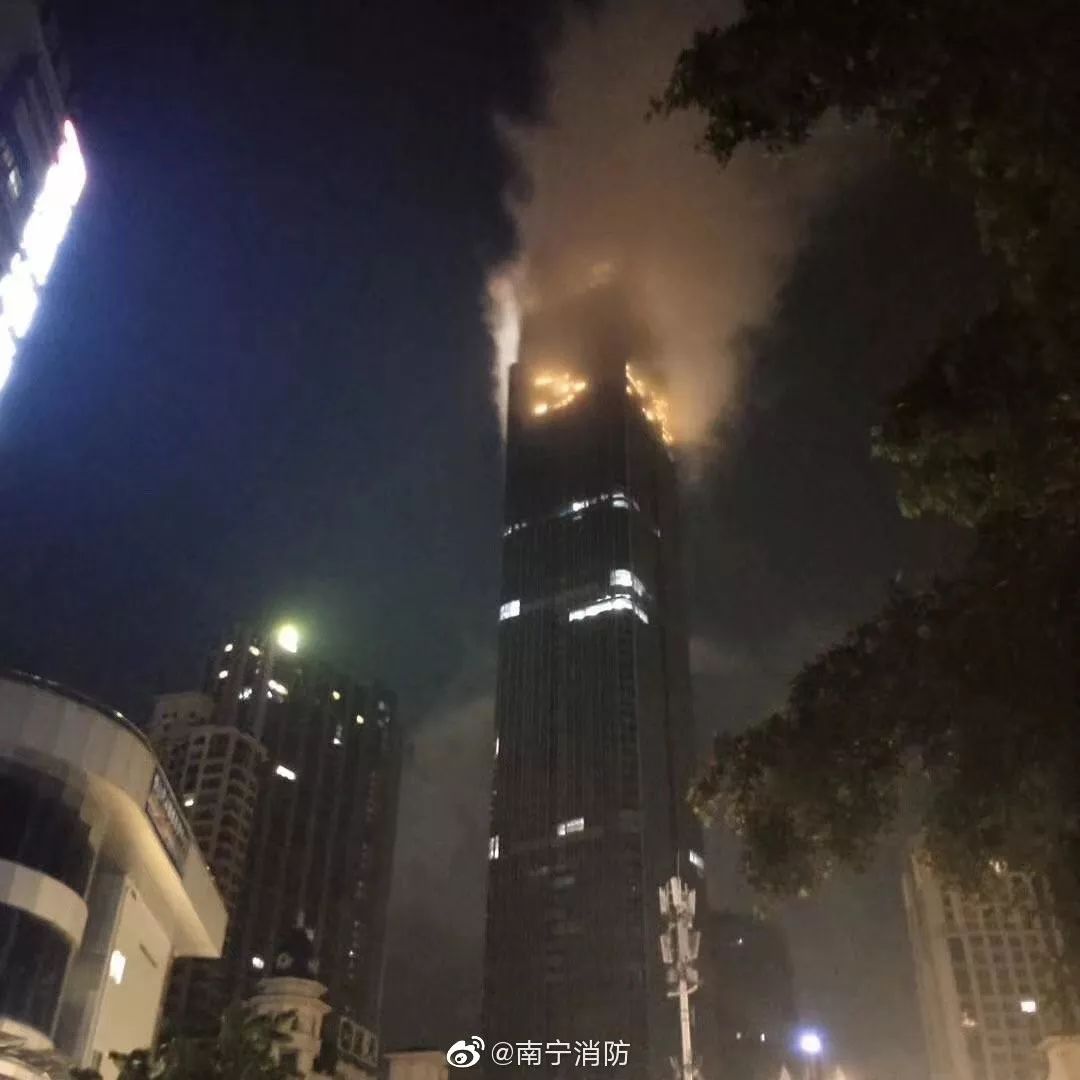 哪里大火烧了一栋楼 e16d6fd7869b4e4681f97a0d16560937.jpeg
