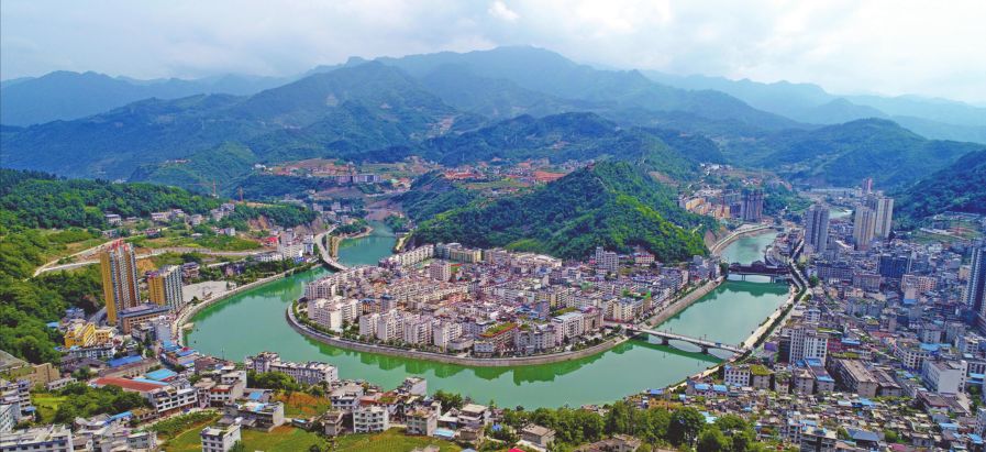 岚皋陕西经济发展较好的区县以平原区县为主,地势开阔,人口众多,交通