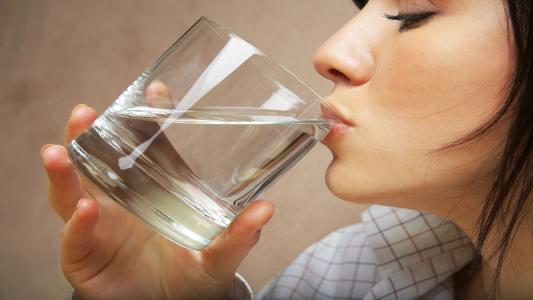 是不是喝水越多越好 每天喝水是不是越多越好？