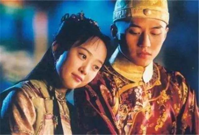 索尼不想得罪鳌拜，孝庄：你孙女今年多大了？索尼：鳌拜交给我吧