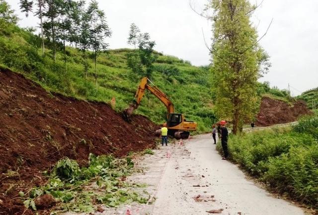 垫江县裴兴至三溪段改建工程开工,预计明年完工