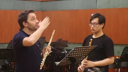 长笛演奏家|继帕胡德之后的又一位技术狂魔-长笛中的帕格尼尼paolo