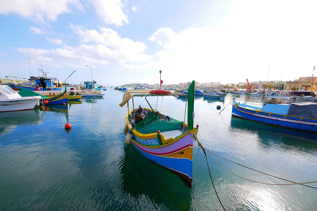 马耳他五彩缤纷的小渔村，如油画般的唯美浪漫