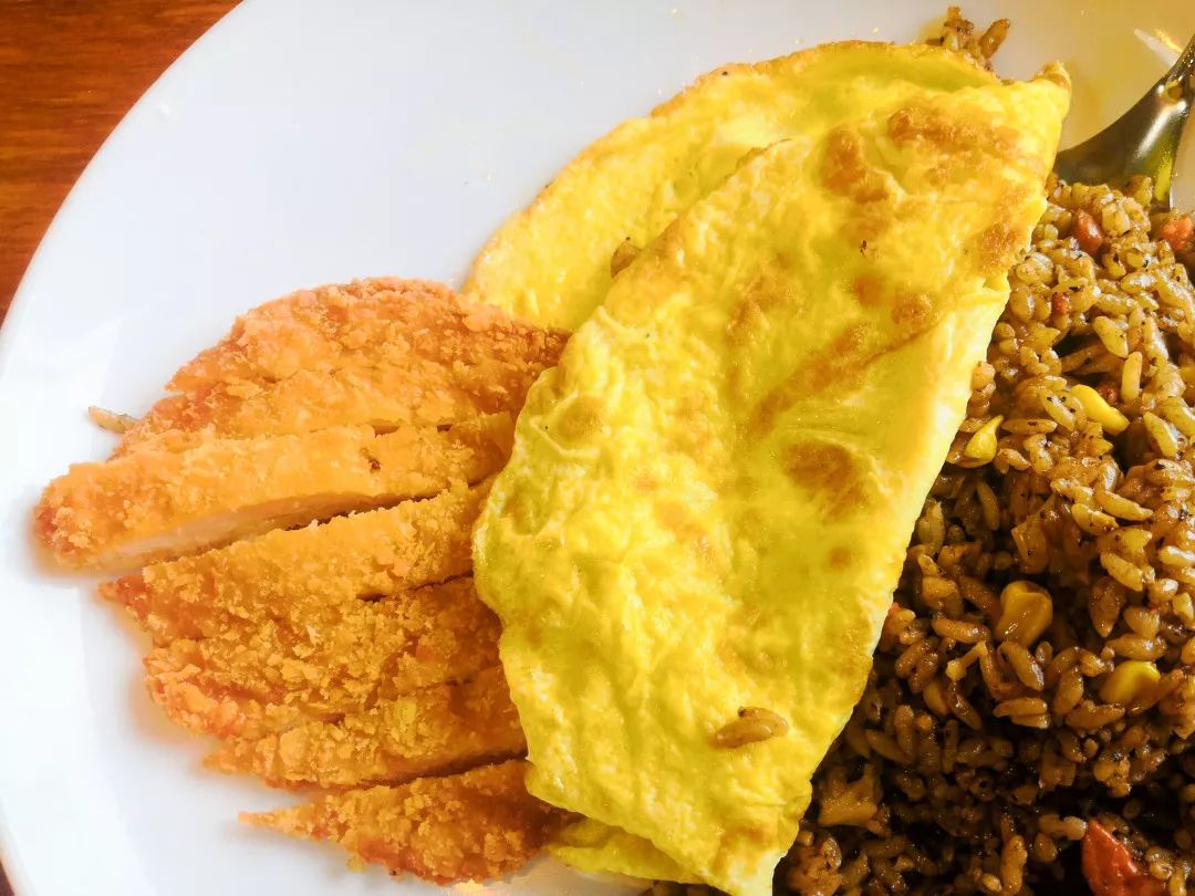2. 顺心黄金鸡排蛋包饭