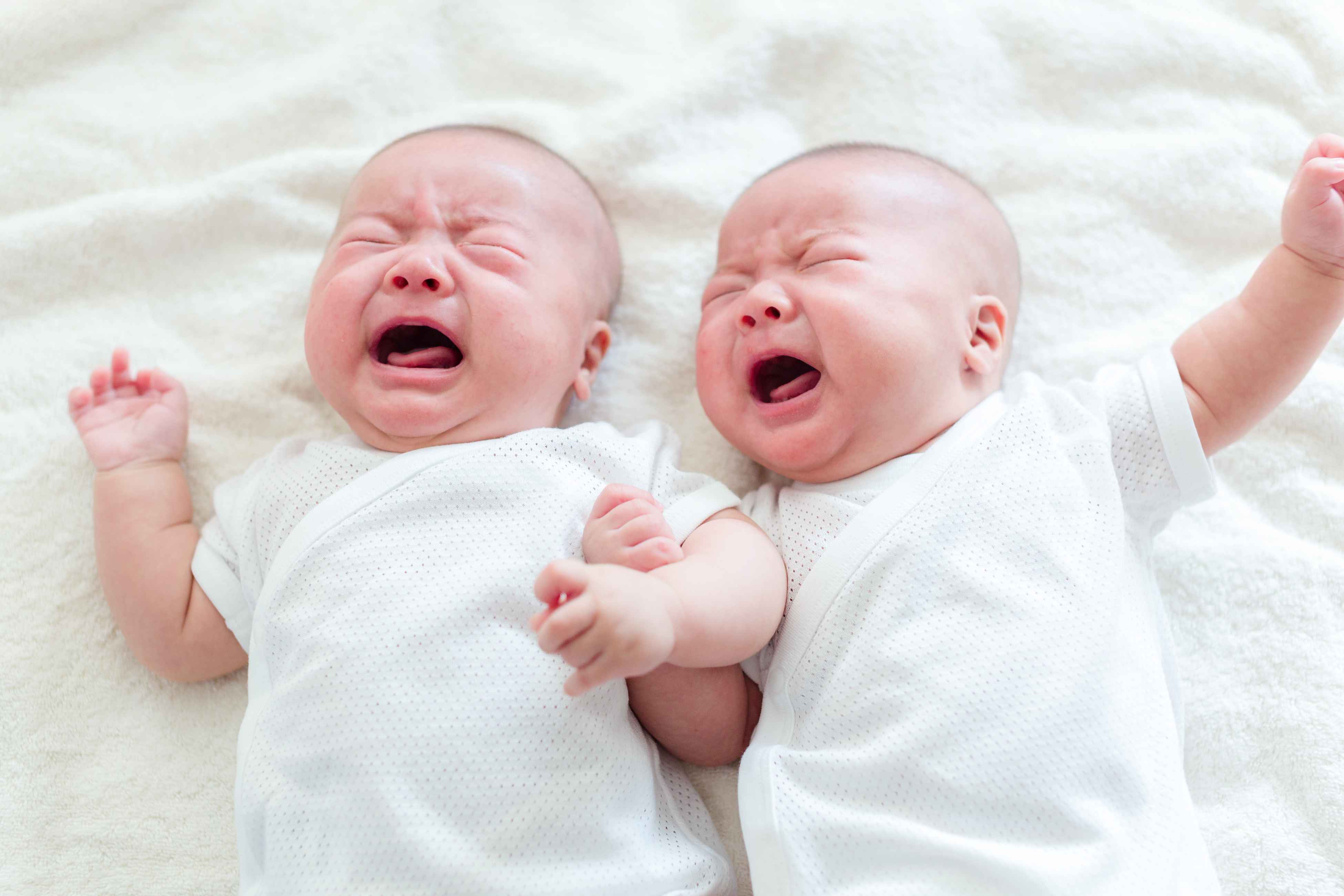 宝宝放着就醒怎么办 [宝宝一放就醒？这3个方法教你成功搞定宝宝熟睡！] 