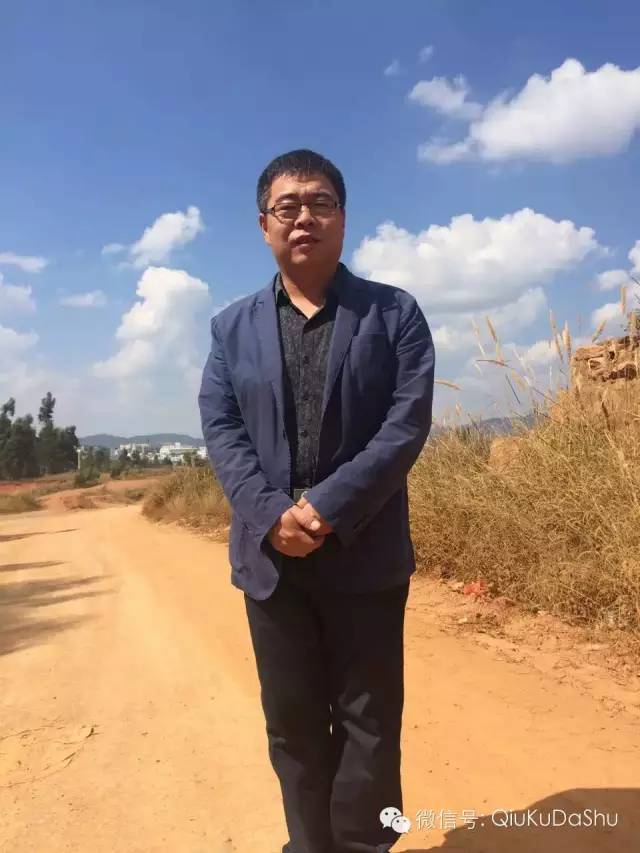 华夏第一沧桑男歌手秋裤大叔赵小兵