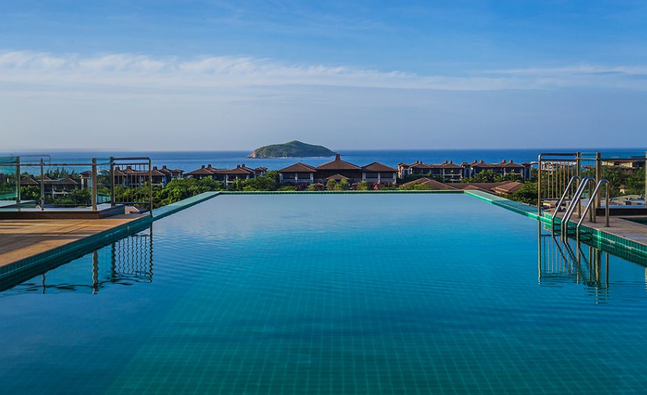 诗与远方:一生温暖纯良,不舍爱与自由