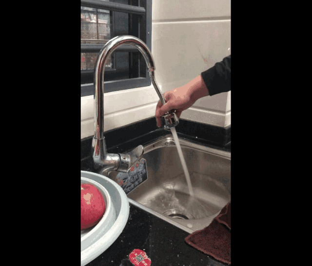 无论是集中出水还是大面积冲水