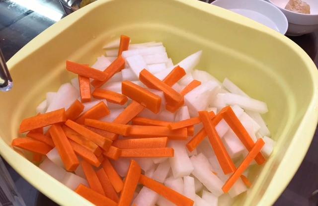 酸萝卜腌制方法大公开 b2583100ac0d43248a77393a371ccc01.jpeg