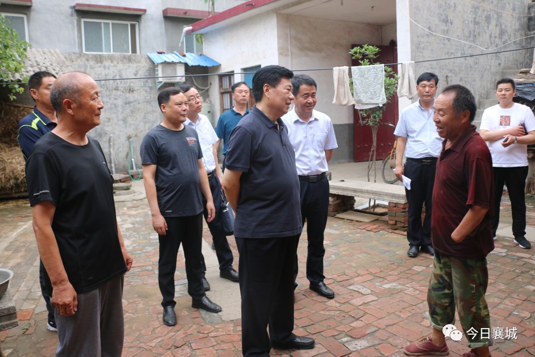 关注| 县委书记宁伯伟就脱贫攻坚工作推进情况进行实地调研