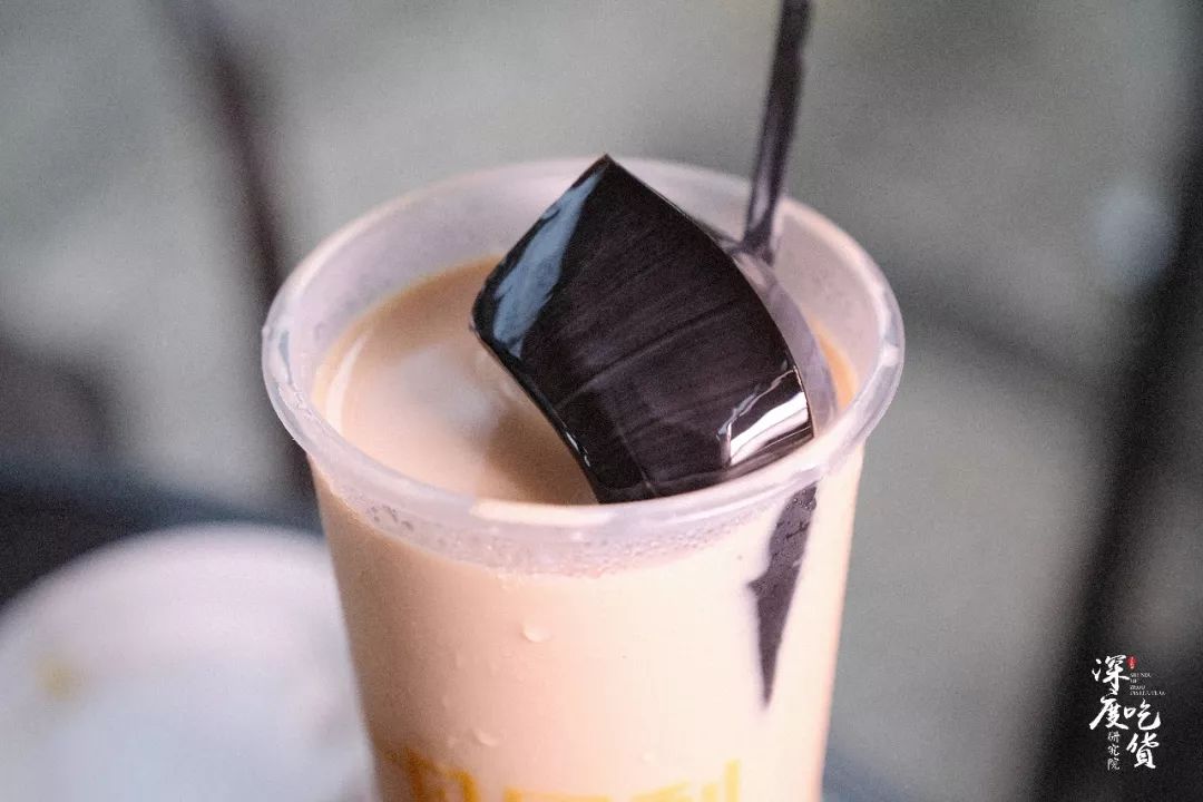 喜欢喝奶茶的可以盘一下这杯,一点不输平时喝的珍珠奶茶.
