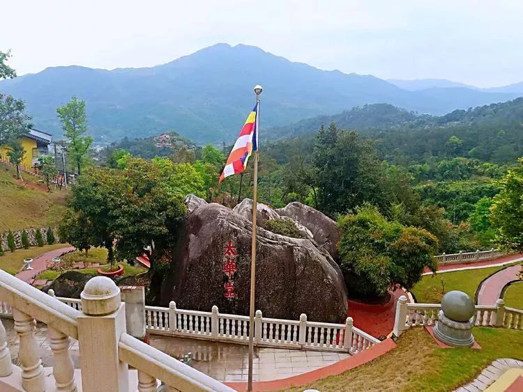 世外仙境!厦门深山中竟藏一座千年古寺,可俯览一城胜景!