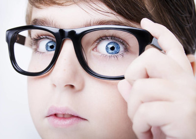 预防近视保持阅读距离很关键 怎么预防近视
